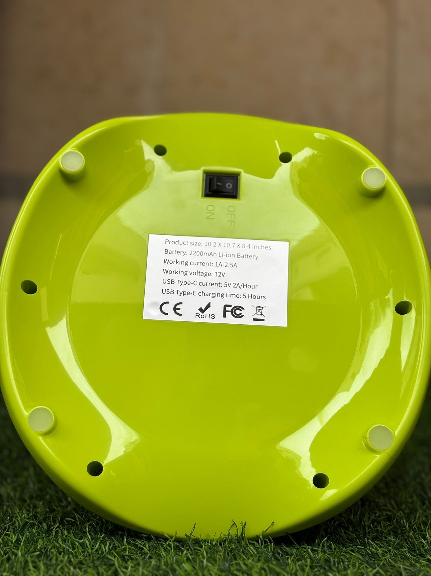 משגר כדורי טניס אוטומטי